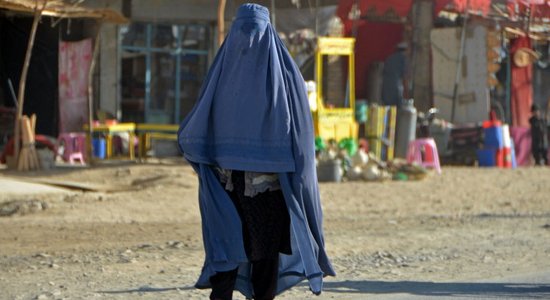 Pakistāna norīko aptuveni 1,7 miljonus afgāņu bēgļu pamest valsti līdz novembrim