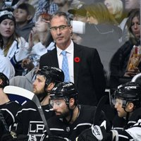 'Kings' kā pirmie šajā NHL sezonā atlaiž galveno treneri