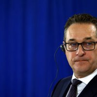 Austrijas sabiedriskais medijs sūdz tiesā galējo nacionālistu līderi Štrahi