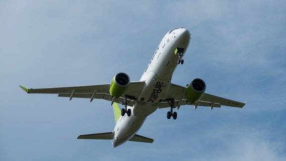 airBaltic sanem desmito Airbus A220-300 lidmasinu - 7