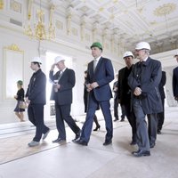 Foto: Valsts prezidents apciemo savas 'jaunās mājas'