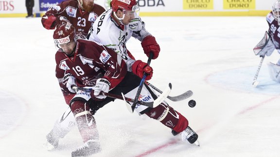 Hokejs, Špenglera Kauss: Rīgas Dinamo - Mountfield