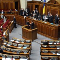 Pagaist Ukrainas cerības parakstīt līgumu ar ES - parlaments nebalso par Timošenko došanos uz ārzemēm