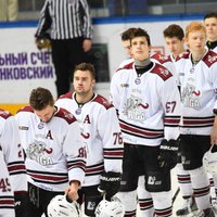 'Rīga' hokejisti MHL pēdējā mājas spēlē pagarinājumā zaudē 'Čaika' komandai