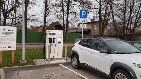 Elektroautomobiļu ātrās uzlādes tīkls "e-mobi" - 6