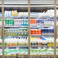 Maxima: после снижения цен спрос на латвийские молочные продукты вырос на 60%
