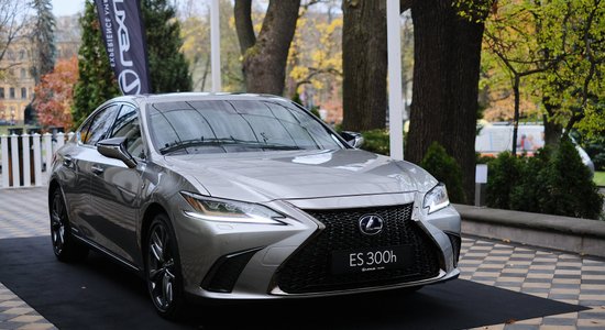 Foto: Latvijā prezentēts 'Lexus GS' modeļa pēctecis 'ES'