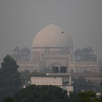 Gaisa piesārņojuma dēļ Indijas galvaspilsētā slēgtas skolas