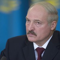 Lukašenko sola palīdzēt Ukrainai ar naftas produktiem