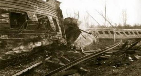 Simtiem cilvēku sadega dzīvi vagonos – lielākā dzelzceļa katastrofa Padomju Savienībā