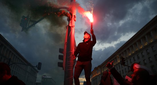 ФОТО. Беспорядки в Софии: митингующие требуют отставки председателя Совета министров