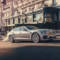 'Bentley' uzsāk jaunā 'Flying Spur' limuzīna piegādes klientiem