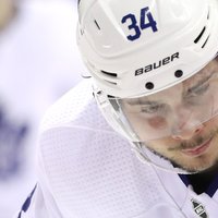 Toronto 'Maple Leafs' rezultatīvākais spēlētājs Metjūss guvis traumu