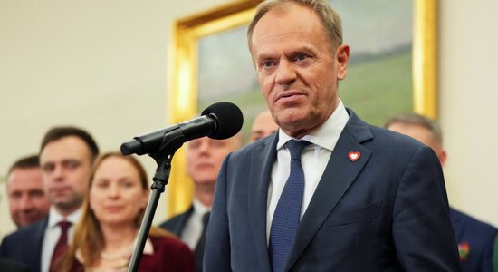 EK izbeigs procedūru pret Poliju par likuma varu