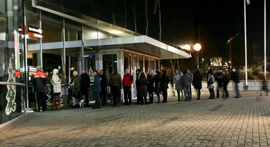 Паника клиентов Swedbank: уголовное дело закрыто