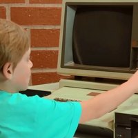 Video: Kā bērni reaģē, darbojoties ar veclaicīgu datoru