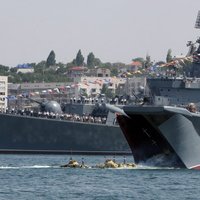 Krievijas karavīri Sevastopolē sagrābuši trīs Ukrainas karakuģus