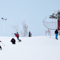 Sniegs ir, bet ne uz ilgu laiku – kur šonedēļ izbaudīt ziemas priekus Latvijā?