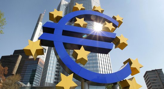 ECB nemaina bāzes procentu likmes