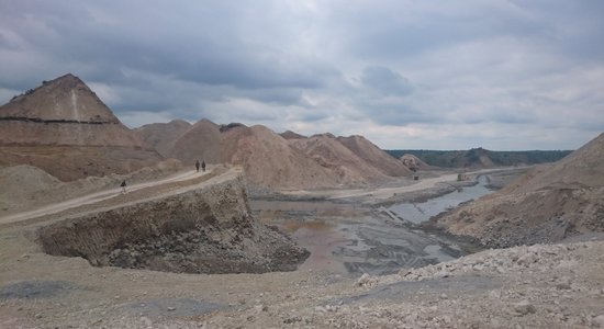 Pārsteidzošā Lietuva: pārgājiens Marsa kanjoniem līdzīgajos karjeros Akmenē