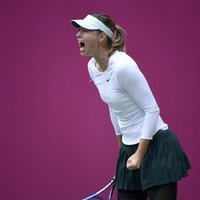 Šarapova izcīna pirmo WTA turnīru uzvarētājas titulu kopš diskvalifikācijas izciešanas