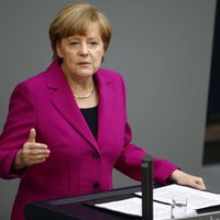 Меркель призвала Путина усмирить сепаратистов