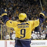 Forsbergs izceļas ar 'hat-trick' otrajā NHL spēlē pēc kārtas