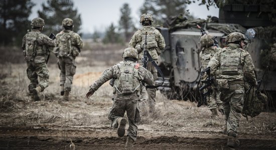 Aptauja: Latvijai tiešu militāro apdraudējumu nesaskata vairs tikai 32,8% cilvēku