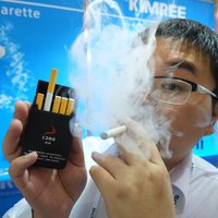 Foto: Ķīna turpina turēt e-cigarešu ražošanas tempu