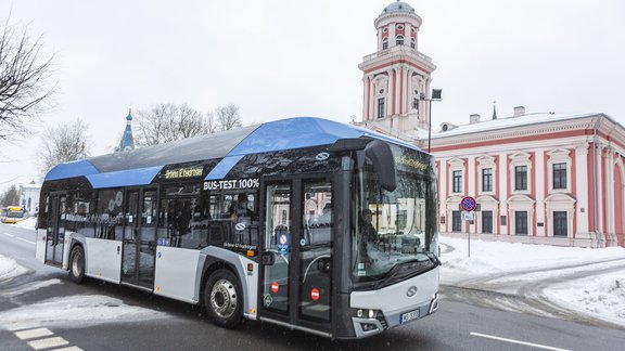 Jelgavā izmēģina ar ūdeņradi darbināmu autobusu - 3