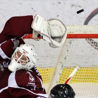'Rīgas' hokejisti pēcspēles metienu sērijā vēlreiz piekāpjas Tambijeva trenētajai 'Dinamo'