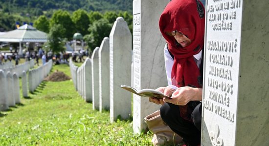 ES amatpersonas Srebreņicas genocīdu nosauc par kaunu Eiropai