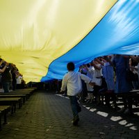 Foto: Vērmanes dārzā svin Ukrainas neatkarības dienu