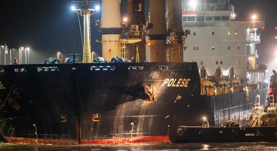 Kuģu sadursmē Ziemeļjūrā pazudušos četrus jūrniekus uzskata par mirušiem