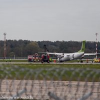 Uzsākta pārbaude par 'airBaltic' lidmašīnas nosēšanos paaugstinātas drošības apstākļos