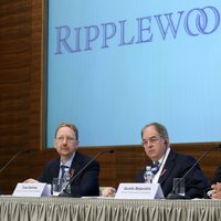 Foto: 'Ripplewood' ierodas Rīgā; 'Citadeles' vadītājs neprognozē bankas cenas samazināšanos