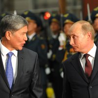 Путин списал Киргизии долг в $489 млн в обмен на военную базу