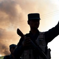 Uzbrukumā NATO apgādes bāzei Kabulā seši bojāgājušie