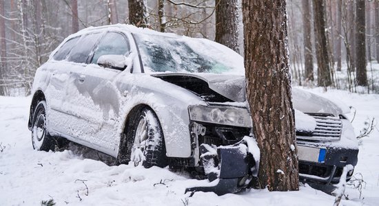 Visbiežāk avārijas Latvijā izraisa Lietuvā, Igaunijā un Polijā reģistrēti auto