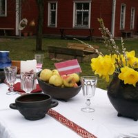 Gaidot valsts simtgadi, 4. maijā aicina svinēt Baltā galdauta svētkus
