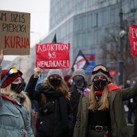 "Это не мы начали": Польша опять выходит на улицы из-за запрета абортов