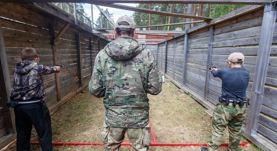 Привет, оружие! Как Псковская область превратила войну в свою главную идеологию