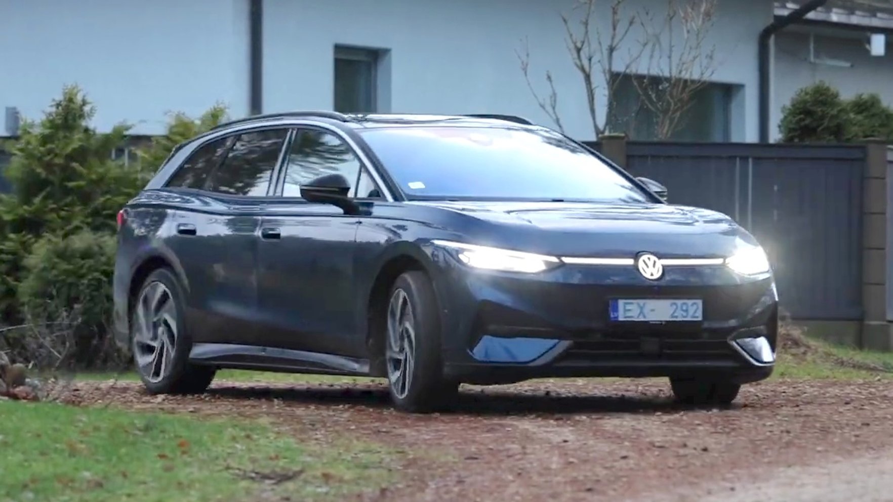 Video: Elektriskais "VW ID.7 Tourer" ir kā nākamais līmenis pēc "Passat"