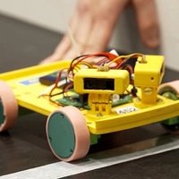Video: Timrots pēta, kā Latgalē būvē labākos robotus pasaulē