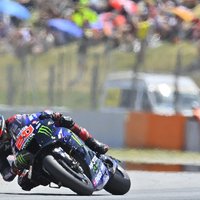 Kvartararo palielina pārsvaru 'MotoGP' kopvērtējumā; Espargaro pāragru svinību dēļ zaudē otro vietu
