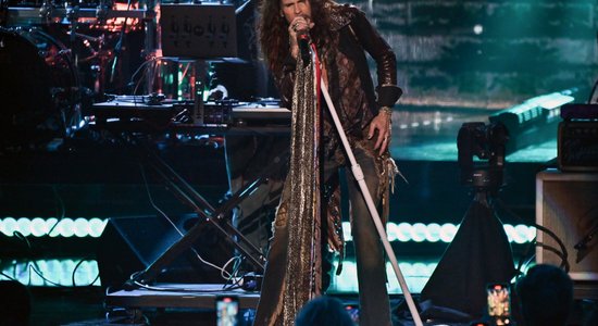 Вокалиста Aerosmith Стивена Тайлера обвинили в сексуальном насилии