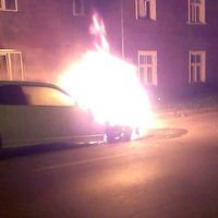 Videotops: Degošas automašīnas Rīgā (1. daļa)