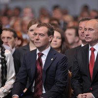 Медведев ответил Эбботу за Путина и огорчился за Обаму