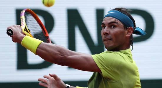Leģendārais Nadals pēc gada pauzes atgriežas tenisā ar solīdu uzvaru