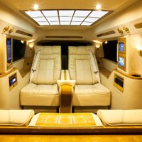 'Lexani' uzbūvējis prezidenta cienīgu 'Cadillac Escalade'